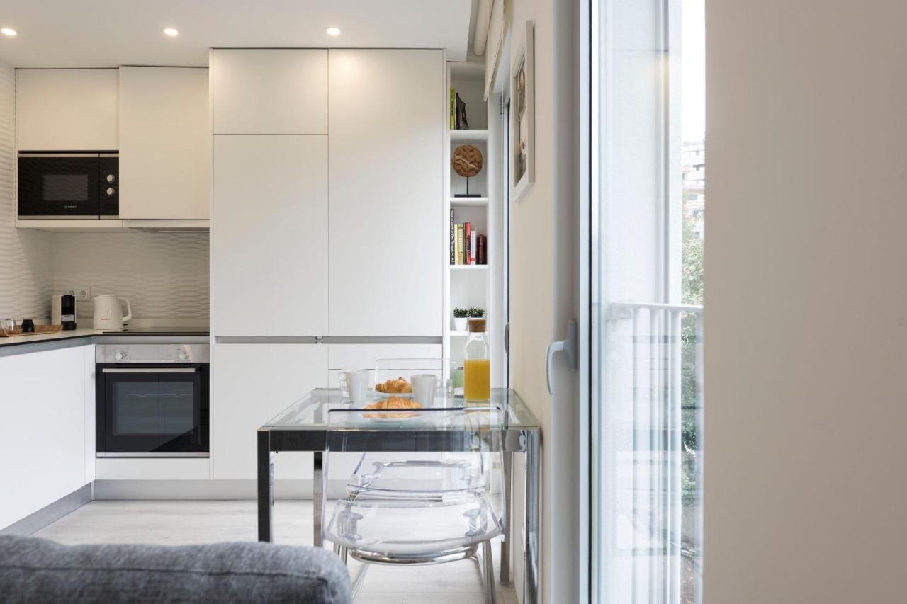 Lovelystay - Modern Loft With Gym & Free Parking Minutes Away From Cbd ポルト エクステリア 写真